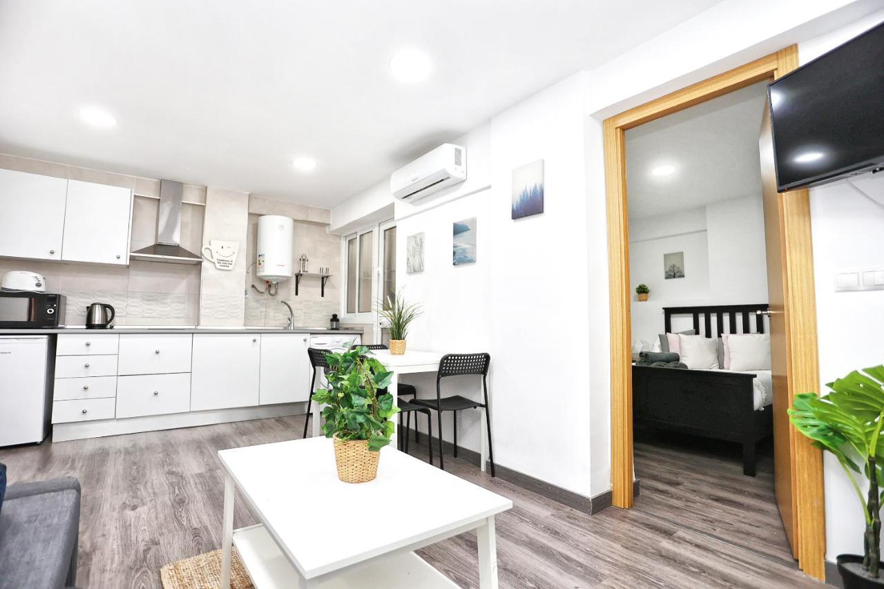 Appartement Holidays2Malaga Goya - Zona Huelin & 500 Mts De La Playa Extérieur photo